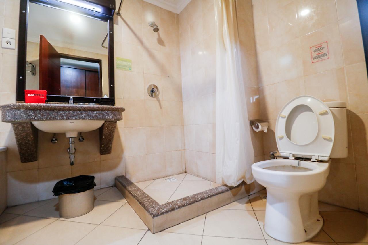 Reddoorz Premium @ Bukit Damai Indah Hotell Balikpapan  Eksteriør bilde