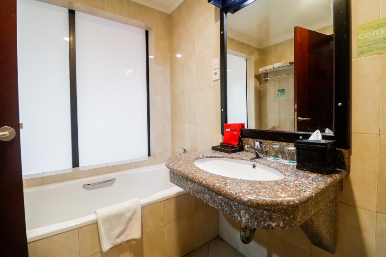 Reddoorz Premium @ Bukit Damai Indah Hotell Balikpapan  Eksteriør bilde