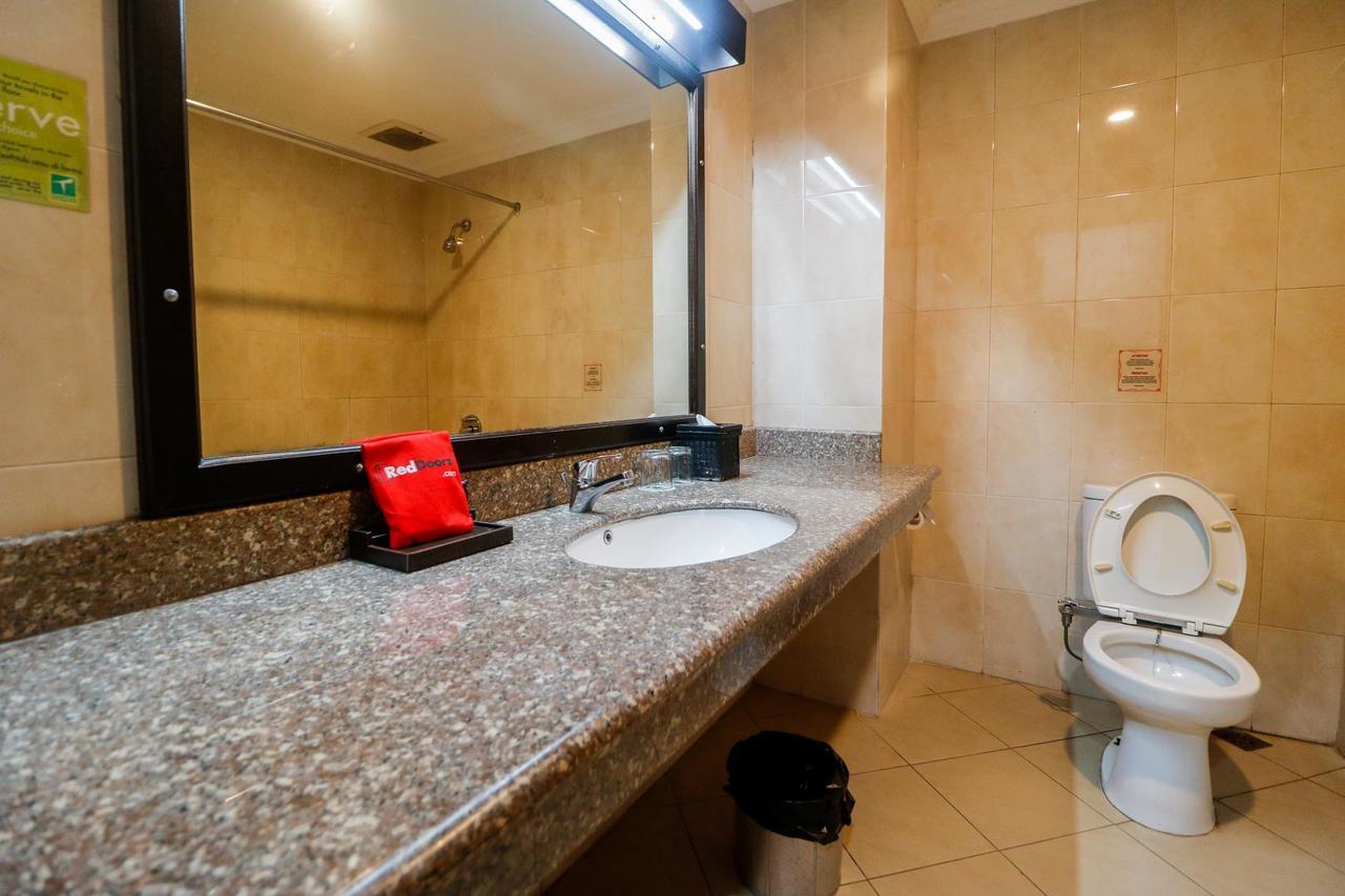 Reddoorz Premium @ Bukit Damai Indah Hotell Balikpapan  Eksteriør bilde