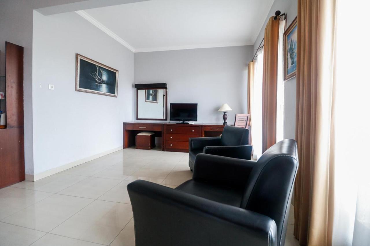 Reddoorz Premium @ Bukit Damai Indah Hotell Balikpapan  Eksteriør bilde